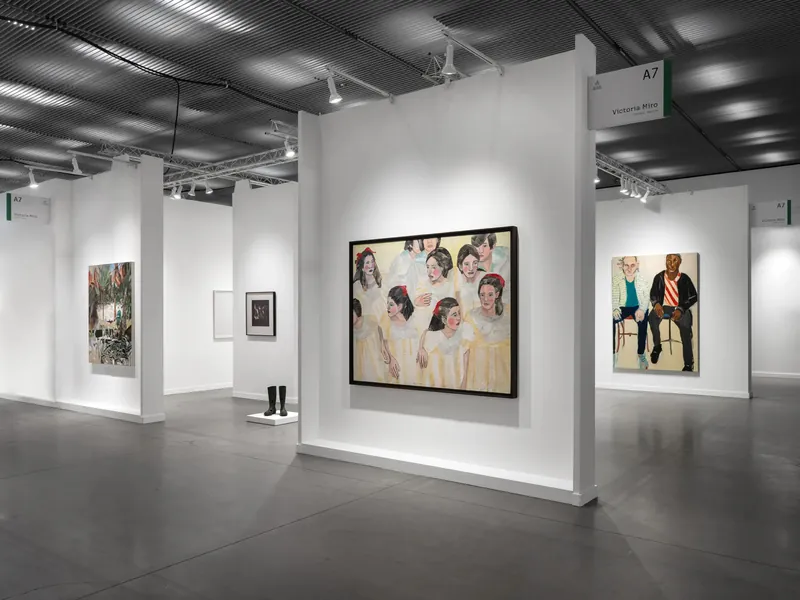 Frieze New York Opens With Seven-Figure Sales, Michael Stipe in the Aisles and a Venice Hangover