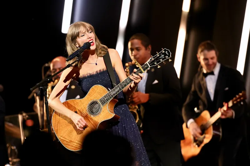 Taylor Swift Plays “The Fate of Ophelia” Live for the First Time, at the Academy Museum Gala